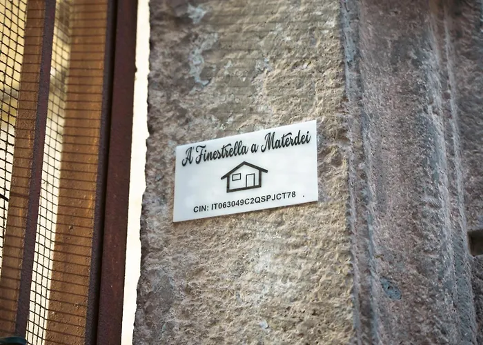A\' Finestrella A Materdei