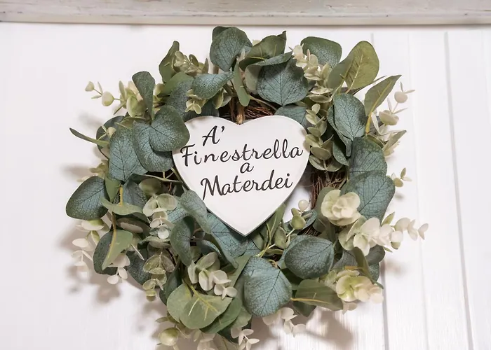 A\' Finestrella A Materdei